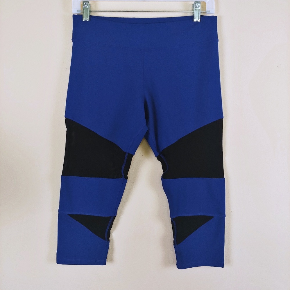 The Free Yoga Blue & Black Mesh Cropped Leggings
